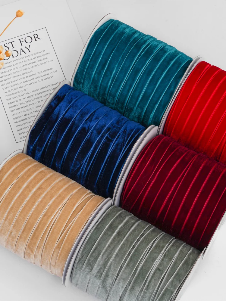 لفة شريط مخملي مع بكرة لتغليف  - مراجعة Velvet Ribbon Roll وسعره