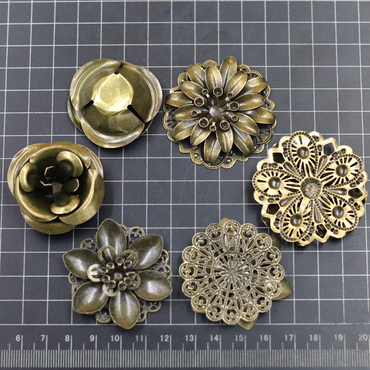 6 قطعة مزيج الزينة زهرة نمط تخ - مراجعة Craft Embellishment وسعره